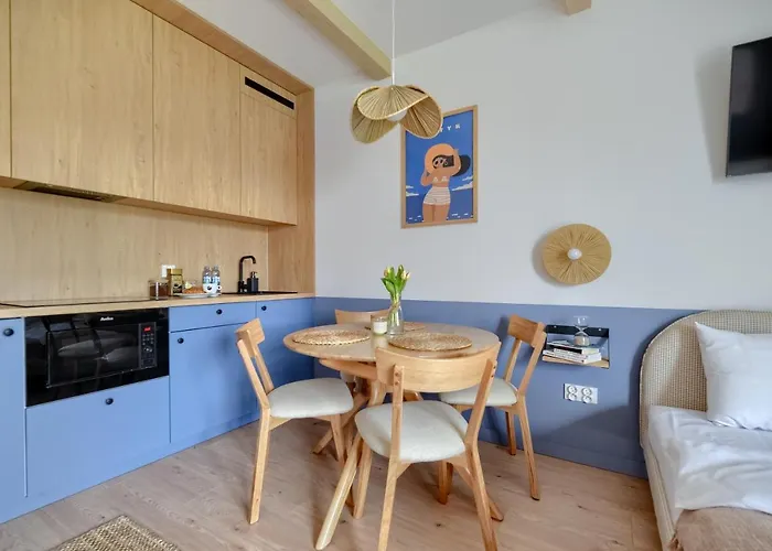 Apartamenty 4 Pory Roku- 200M Plaza, Prywatny Parking