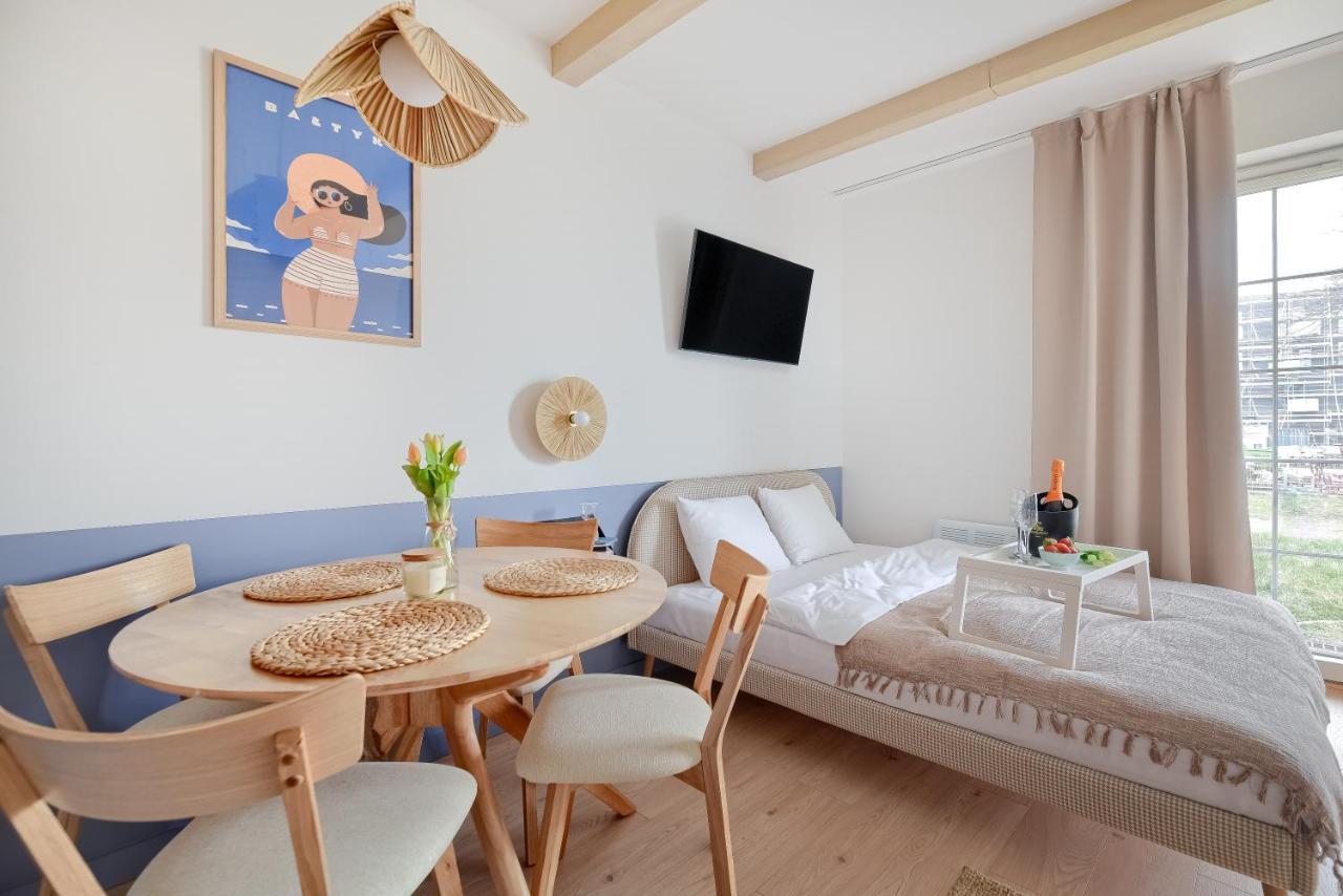 Apartment 4 Pory Roku- 200m Plaza, Prywatny Parking