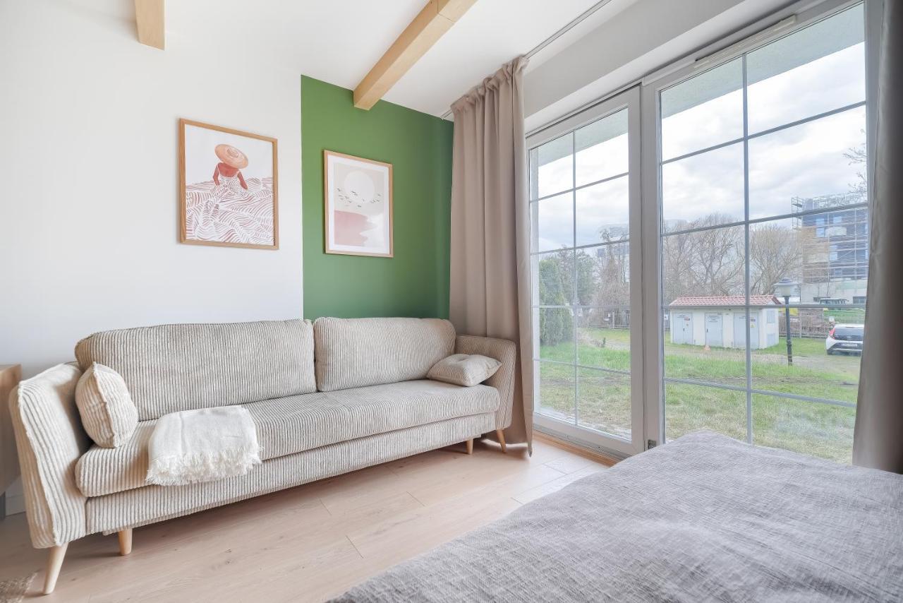 4 Pory Roku- 200m Plaza, Prywatny Parking Apartment Sopot