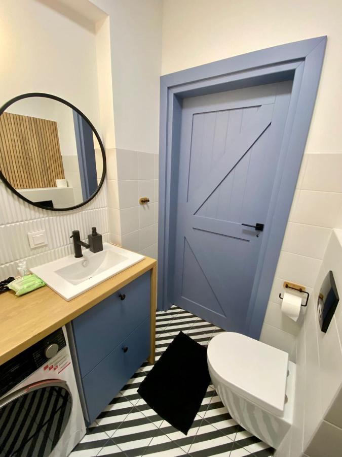 4 Pory Roku- 200m Plaza, Prywatny Parking Apartment Sopot